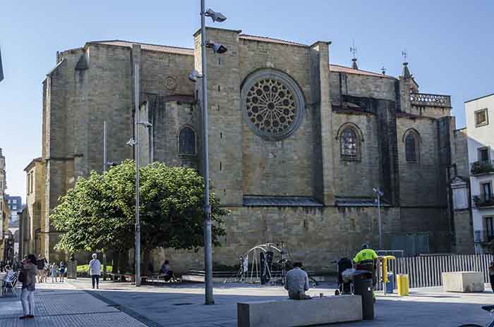 Guipúzcoa - San Sebastián 107 - iglesia de San Vicente.jpg